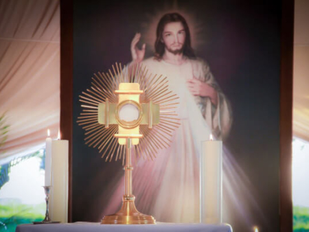 Adoração ao Santíssimo ao vivo